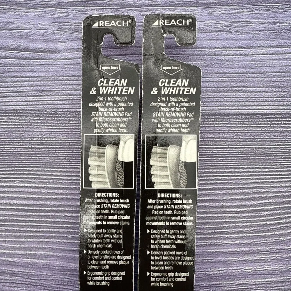 2 REACH Clean & Whiten Toothbrush MEDIUM Full Head 71 Tongue Stain Removing Pad